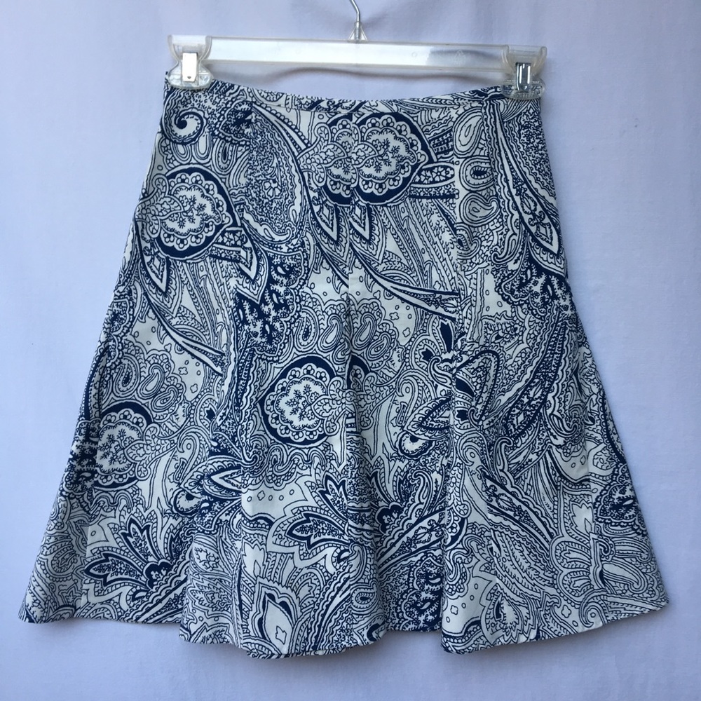 NWOT Talbots Modern Paisley Blue/White Skirt Sz 2P